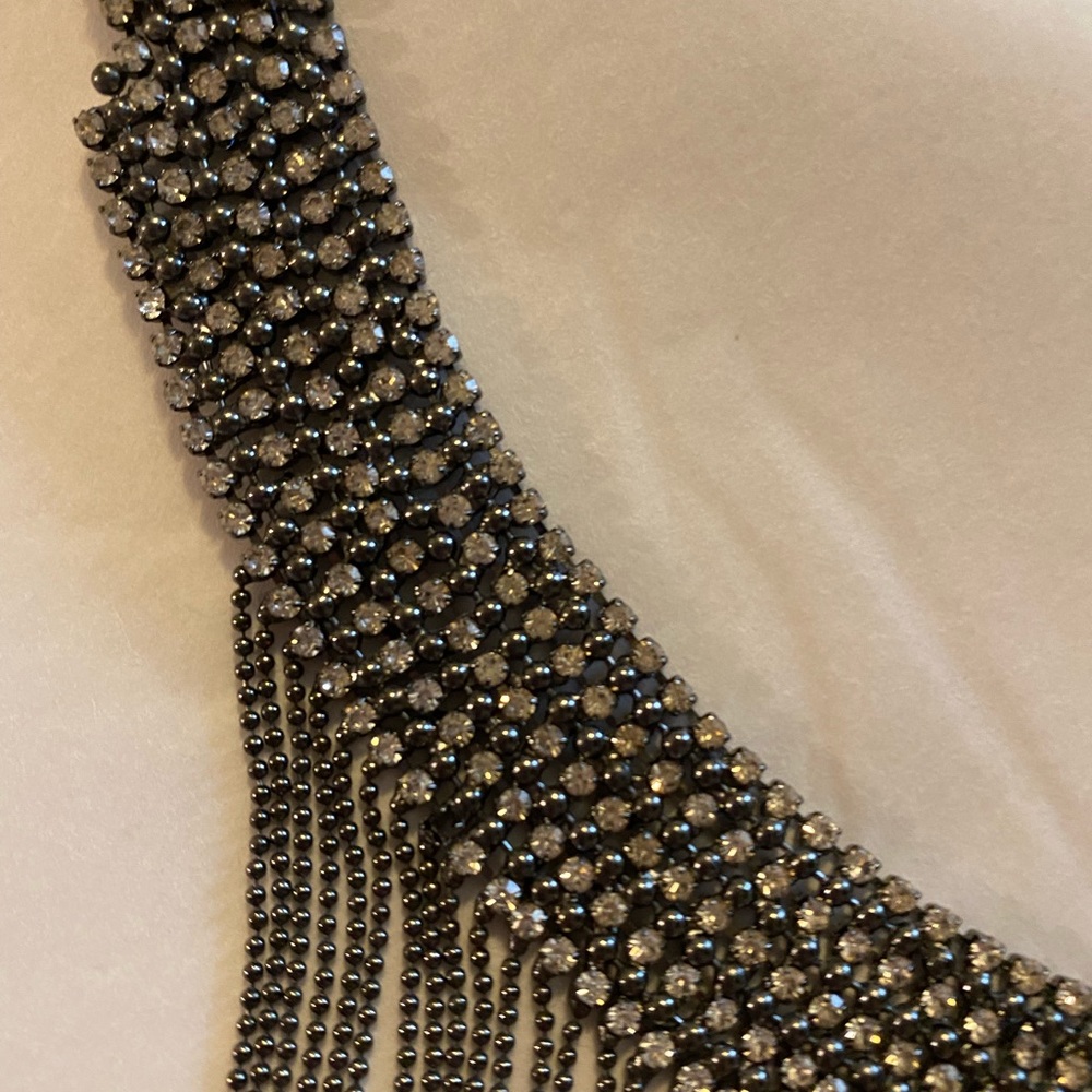 Joe Fresh statement necklace - Picture 4 of 9